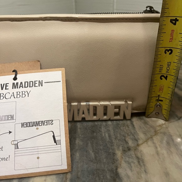 Steve Madden BCABBYY Flap Wallet Wristlet Light Beige Cream NWT